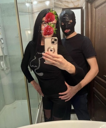 Со мной ты сможешь реализовать свои самые сокровенные фантазии. У меня есть все, чтобы сделать твои мечты реальностью. 💫
🌹 Мои услуги охватывают широкий спектр желаний: от утонченного эскорта и приятного общения до страстных интимных встреч. Я могу быть нежной леди или страстной нимфой, и все зависит только от тебя. Будут воплощены все твои сокровенные мечты и фантазии.
💋 Фотографии, которые ты видишь здесь, – мои настоящие фото. Я горжусь своей фигурой и лицом безупречной красоты. Обожаю вызывающее белье и сексуальные наряды, чтобы сделать нашу встречу еще ярче и более желанной.
🔥 Жду тебя в своей уютной квартире в Москве, где тебя окружит атмосфера полного расслабления и наслаждения. Я всегда стремлюсь создать особую атмосферу и удовлетворить каждое твое желание.
🌟 Звездные отзывы моих довольных клиентов говорят сами за себя. Люди возвращаются ко мне снова и снова, потому что я дарю им нереальное удовольствие и полное удовлетворение.
💫 Вместе мы откроем дверь в мир фантазий и наслаждения! Не упускай свой шанс окунуться в незабываемые эмоции. Жду тебя, чтобы превратить твои мечты в реальность! Ярослава